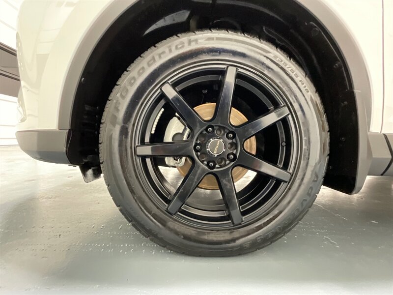 2016 Toyota RAV4 Limited Sport Utility AWD / Leather / Sunroof  / Heated Seats / Backup Camera / Blind Spot alert / ZERO RUST - Photo 23 - Gladstone, OR 97027