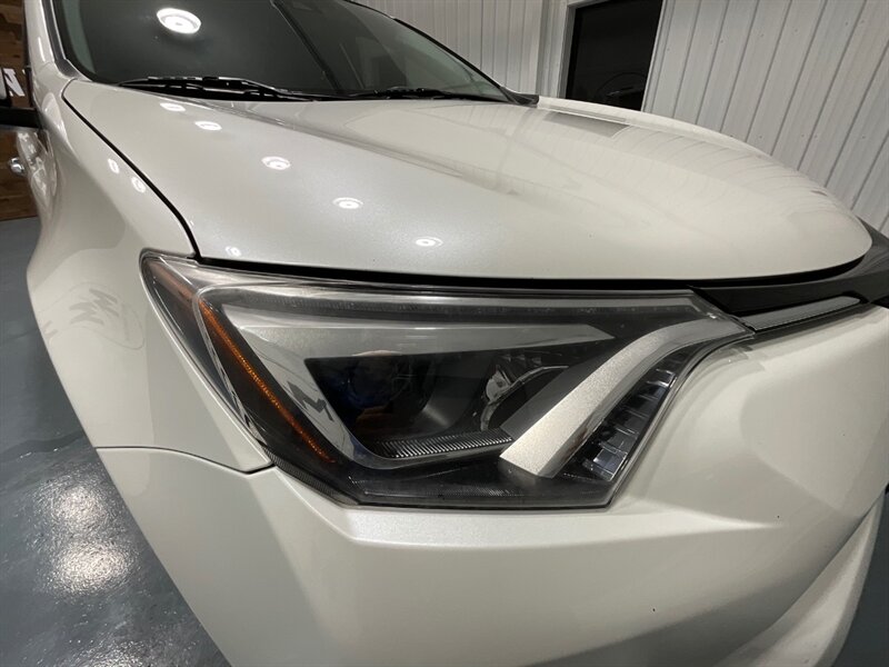 2016 Toyota RAV4 Limited Sport Utility AWD / Leather / Sunroof  / Heated Seats / Backup Camera / Blind Spot alert / ZERO RUST - Photo 27 - Gladstone, OR 97027
