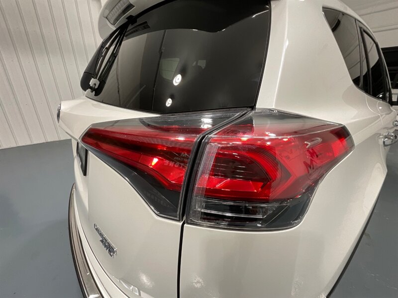2016 Toyota RAV4 Limited Sport Utility AWD / Leather / Sunroof  / Heated Seats / Backup Camera / Blind Spot alert / ZERO RUST - Photo 28 - Gladstone, OR 97027