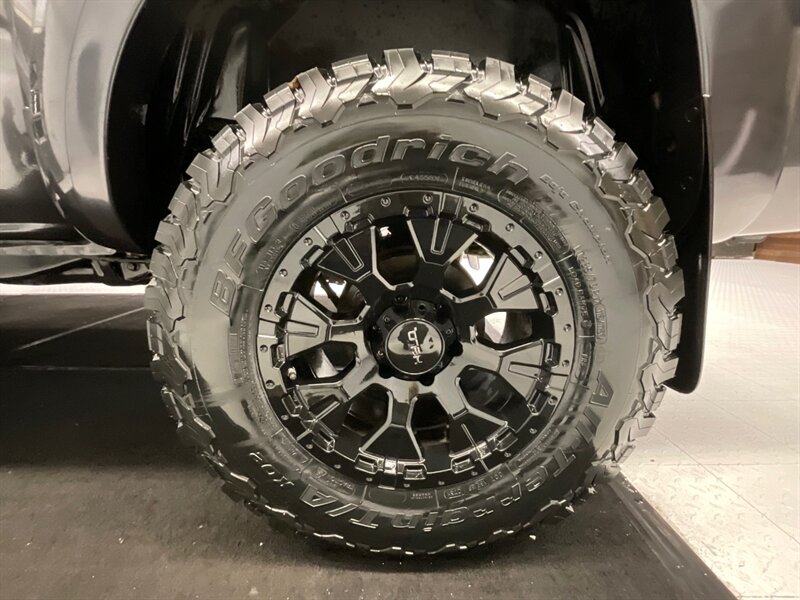 2015 Toyota Tacoma 4x4 V6 TRD OFF ROAD / LIFTED / ONLY 53,000 MILES  /LOCAL OREGON TRUCK / RUST FREE / REAR DIFF LOCKS / LIFTED w. 33 " BF GOODRICH TIRES& 17 " HELO WHEELS - Photo 23 - Gladstone, OR 97027