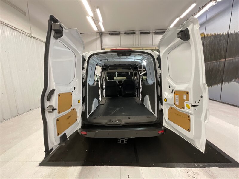 2019 Ford Transit Connect Cargo XL Minivan / 2.0L 4Cyl /1-OWNER/ 18K MILES  / Backup Camera / Excel Cond - Photo 11 - Gladstone, OR 97027