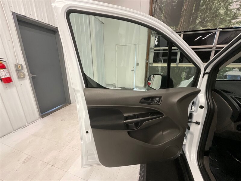 2019 Ford Transit Connect Cargo XL Minivan / 2.0L 4Cyl /1-OWNER/ 18K MILES  / Backup Camera / Excel Cond - Photo 33 - Gladstone, OR 97027