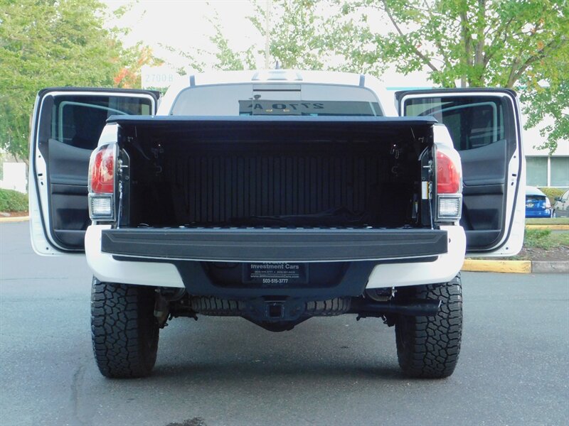 2019 Toyota Tacoma TRD PRO / 6-SPEED / 1-Owner / LIFTED / 11,000 MILE   - Photo 31 - Portland, OR 97217