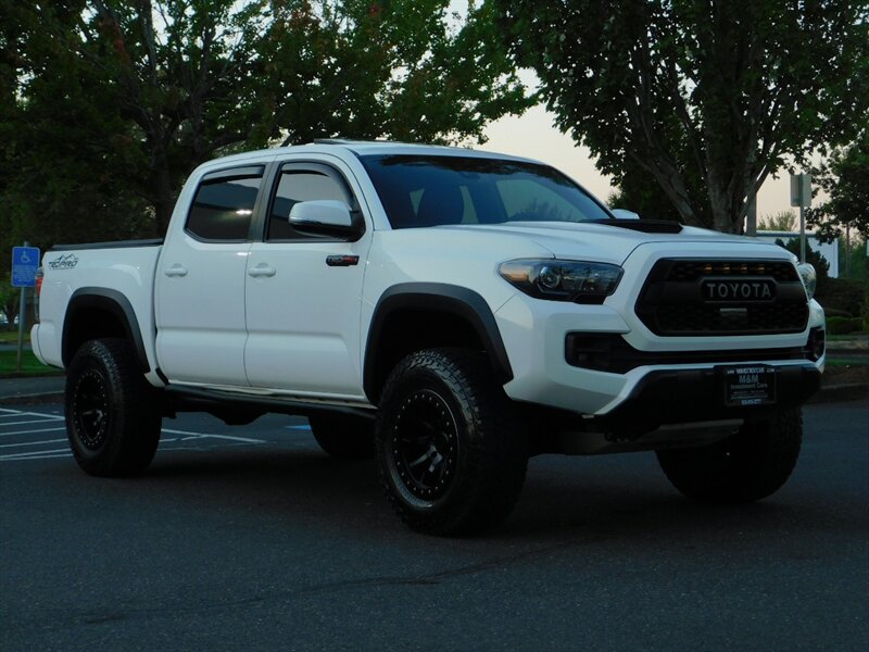 2019 Toyota Tacoma TRD PRO / 6-SPEED / 1-Owner / LIFTED / 11,000 MILE   - Photo 2 - Portland, OR 97217