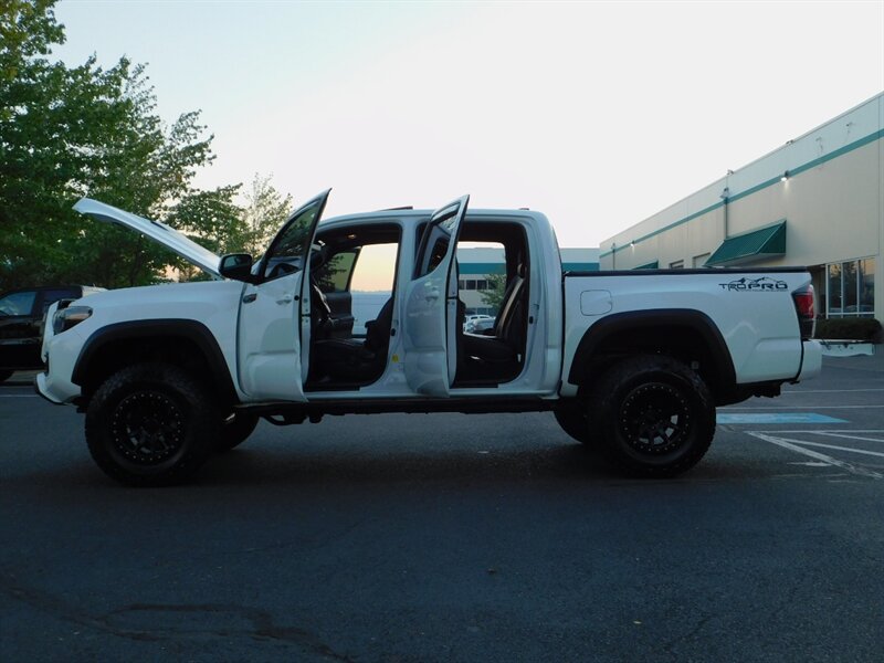 2019 Toyota Tacoma TRD PRO / 6-SPEED / 1-Owner / LIFTED / 11,000 MILE   - Photo 29 - Portland, OR 97217