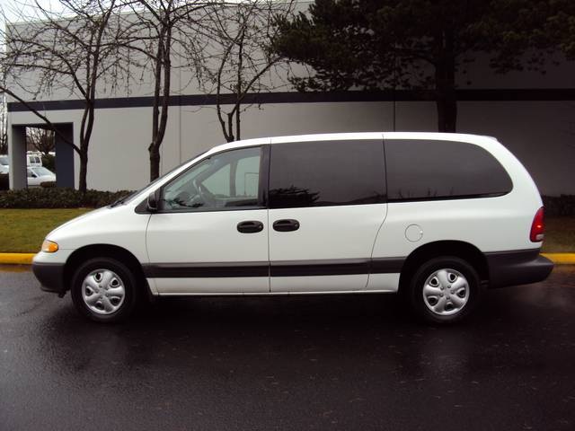 1998 Dodge Grand Caravan SE   - Photo 2 - Portland, OR 97217