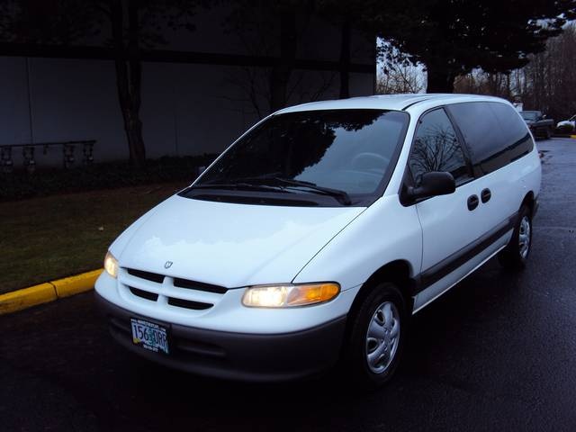 1998 Dodge Grand Caravan SE   - Photo 1 - Portland, OR 97217