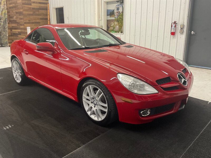 2009 Mercedes-Benz SLK 300 / V6 / CONVERTIBLE HARD TOP / Leather ...