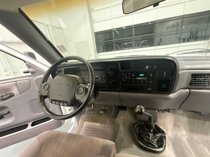 1997 Dodge Ram 2500 SLT Extended Cab / 5.9L DIESEL/12-VALVE / 5-SPEED / Long bed / RWD / ZERO RUST / 1-OWNER LOCAL / 105,000 MILES - Photo 14 - Gladstone, OR 97027