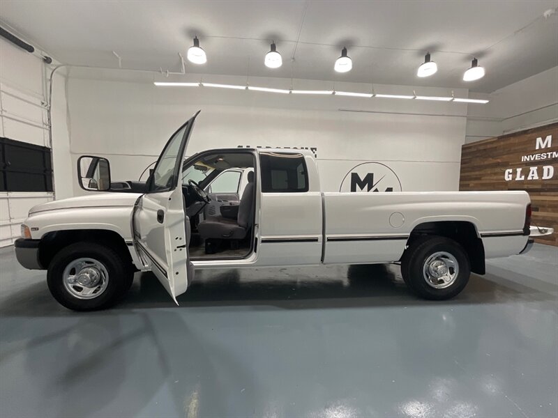 1997 Dodge Ram 2500 SLT Extended Cab / 5.9L DIESEL/12-VALVE / 5-SPEED / Long bed / RWD / ZERO RUST / 1-OWNER LOCAL / 105,000 MILES - Photo 30 - Gladstone, OR 97027
