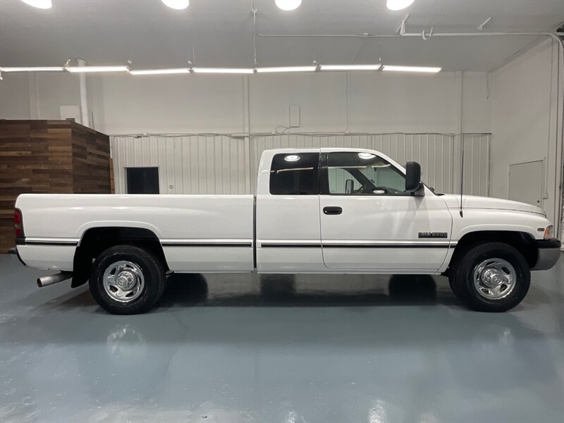 1997 Dodge Ram 2500 SLT Extended Cab / 5.9L DIESEL/12-VALVE / 5-SPEED / Long bed / RWD / ZERO RUST / 1-OWNER LOCAL / 105,000 MILES - Photo 4 - Gladstone, OR 97027