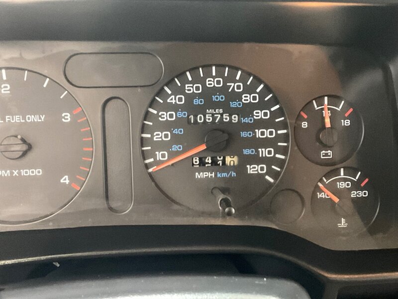 1997 Dodge Ram 2500 SLT Extended Cab / 5.9L DIESEL/12-VALVE / 5-SPEED / Long bed / RWD / ZERO RUST / 1-OWNER LOCAL / 105,000 MILES - Photo 46 - Gladstone, OR 97027