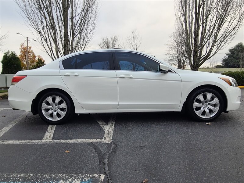 2010 Honda Accord EX-L / HEATED LEATHER / SUNROOF / FULLY EQUIPPED  / 4-CYL / EXCELLENT CONDITION - Photo 4 - Portland, OR 97217