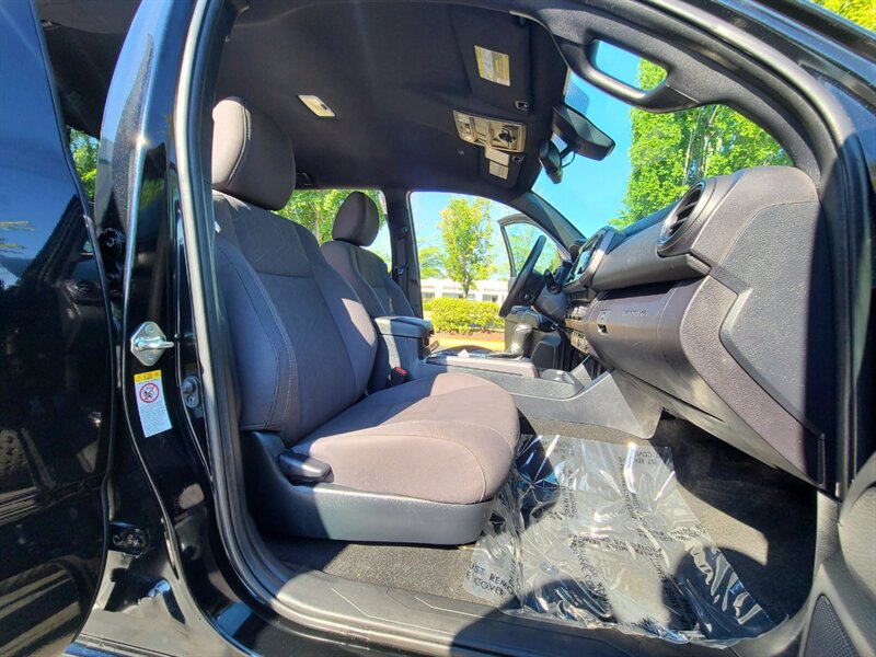 2019 Toyota Tacoma TRD Off-Road  / New TRD Wheels / New BF Goodrich KO-2 Tires / Technology Package / 1-OWNER - Photo 16 - Portland, OR 97217