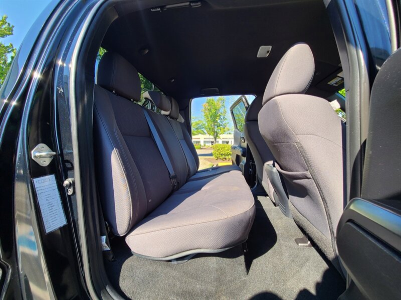 2019 Toyota Tacoma TRD Off-Road  / New TRD Wheels / New BF Goodrich KO-2 Tires / Technology Package / 1-OWNER - Photo 15 - Portland, OR 97217