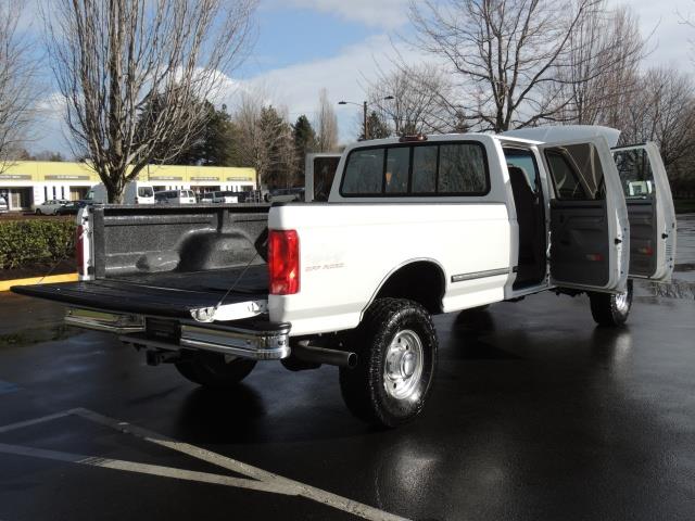 1997 Ford F-350 XLT 4X4 / CREW CAB LONG BED / 7.3L TURBO DIESEL   - Photo 17 - Portland, OR 97217