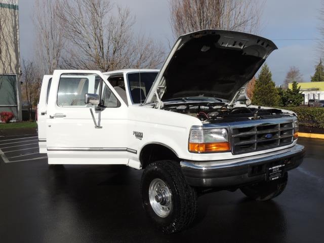 1997 Ford F-350 XLT 4X4 / CREW CAB LONG BED / 7.3L TURBO DIESEL   - Photo 19 - Portland, OR 97217