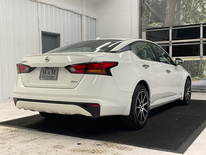 2019 Nissan Altima 2.5 S Sedan AWD / 2.5L 4Cyl / 1-OWNER / 63K MILES  / Backup Camera / ALL WHEEL DRIVE - Photo 8 - Gladstone, OR 97027