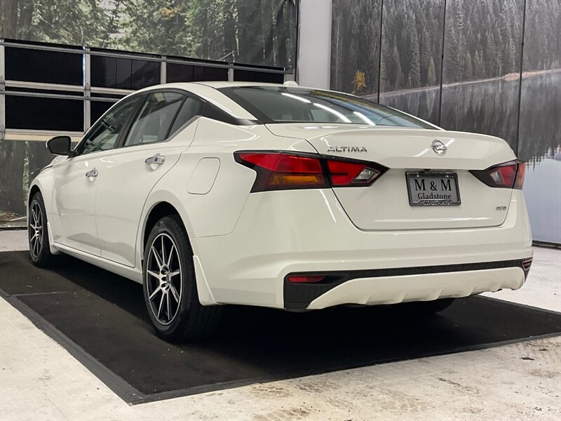 2019 Nissan Altima 2.5 S Sedan AWD / 2.5L 4Cyl / 1-OWNER / 63K MILES  / Backup Camera / ALL WHEEL DRIVE - Photo 7 - Gladstone, OR 97027