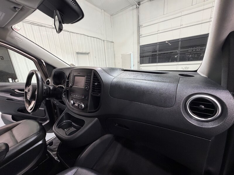 2016 Mercedes-Benz Metris Passenger Van 7-Passenger / Leather / ONE OWNER / NAV / CAM / LOCAL OREGON VAN - Photo 45 - Gladstone, OR 97027