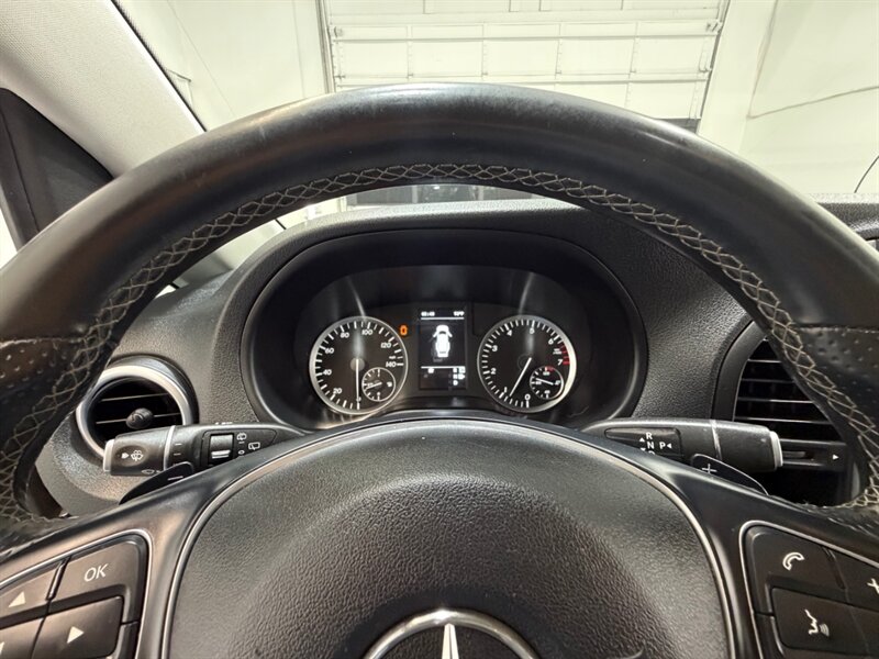 2016 Mercedes-Benz Metris Passenger Van 7-Passenger / Leather / ONE OWNER / NAV / CAM / LOCAL OREGON VAN - Photo 47 - Gladstone, OR 97027