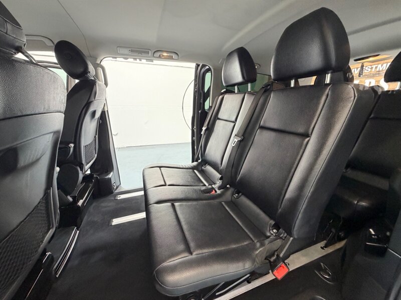 2016 Mercedes-Benz Metris Passenger Van 7-Passenger / Leather / ONE OWNER / NAV / CAM / LOCAL OREGON VAN - Photo 16 - Gladstone, OR 97027