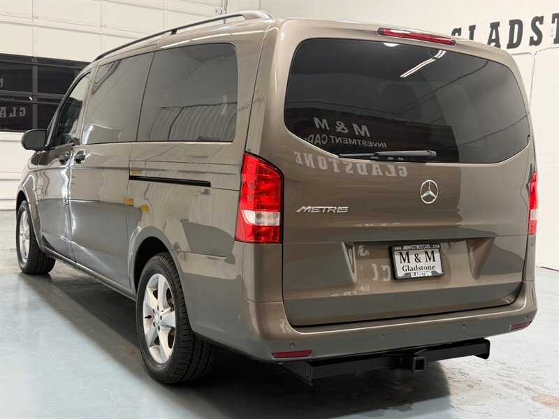 2016 Mercedes-Benz Metris Passenger Van 7-Passenger / Leather / ONE OWNER / NAV / CAM / LOCAL OREGON VAN - Photo 5 - Gladstone, OR 97027