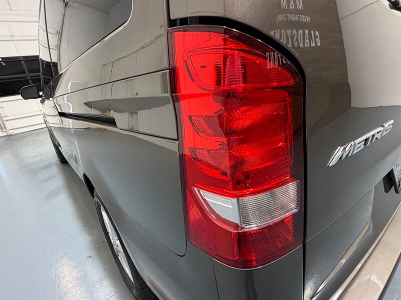 2016 Mercedes-Benz Metris Passenger Van 7-Passenger / Leather / ONE OWNER / NAV / CAM / LOCAL OREGON VAN - Photo 27 - Gladstone, OR 97027