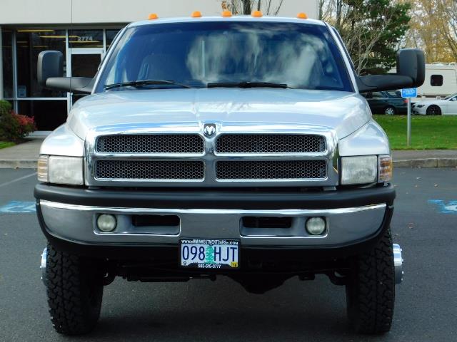 2001 Dodge Ram 3500 4x4 DUALLY / 5.9 CUMMINS DIESEL / 6-SPEED / LIFTED   - Photo 5 - Portland, OR 97217