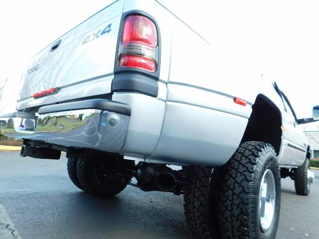 2001 Dodge Ram 3500 4x4 DUALLY / 5.9 CUMMINS DIESEL / 6-SPEED / LIFTED   - Photo 12 - Portland, OR 97217