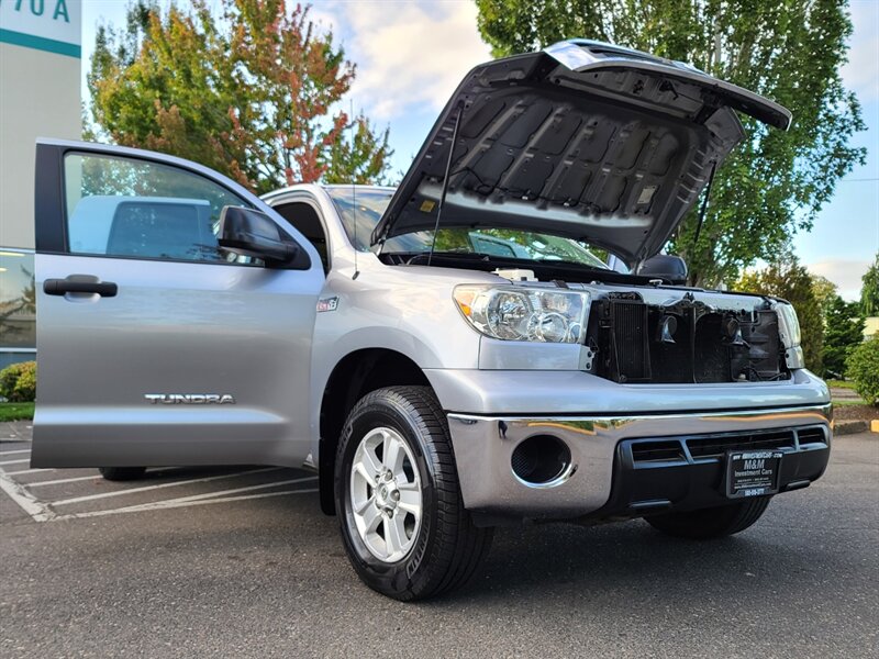 2010 Toyota Tundra Sr5  / 8-foot Bed / 6-Seater / Low Miles / Excellent Condition - Photo 28 - Portland, OR 97217