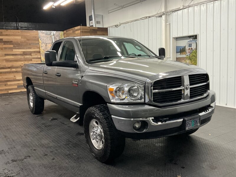 2007 Dodge Ram 2500 BIG HORN 4X4 / 6.7L DIESEL / 6-SPEED / 1-OWNER  LIFTED w/ 35 " TOYO OPEN COUNTRY RT TIRES / LOCAL OREGON TRUCK / ONLY 85,000 MILES - Photo 2 - Gladstone, OR 97027