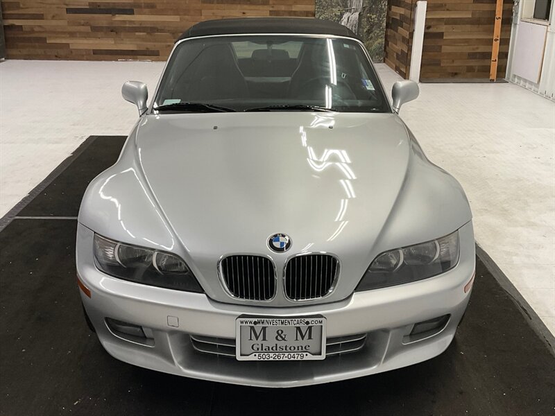 2001 BMW Z3 3.0i  / Leather Seats / LOCAL CAR / LOW MILES / Automatic Transmission - Photo 5 - Gladstone, OR 97027