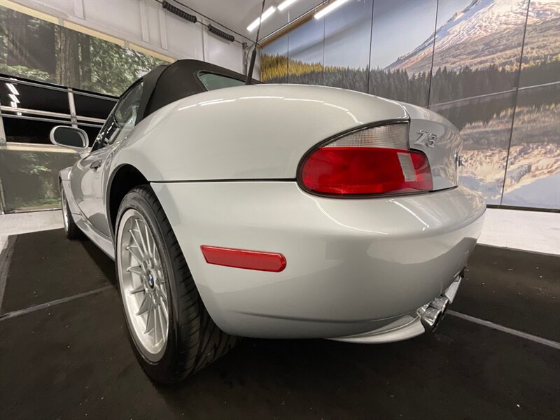 2001 BMW Z3 3.0i  / Leather Seats / LOCAL CAR / LOW MILES / Automatic Transmission - Photo 32 - Gladstone, OR 97027