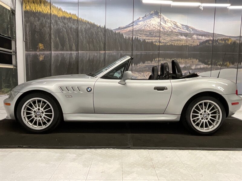 2001 BMW Z3 3.0i  / Leather Seats / LOCAL CAR / LOW MILES / Automatic Transmission - Photo 11 - Gladstone, OR 97027