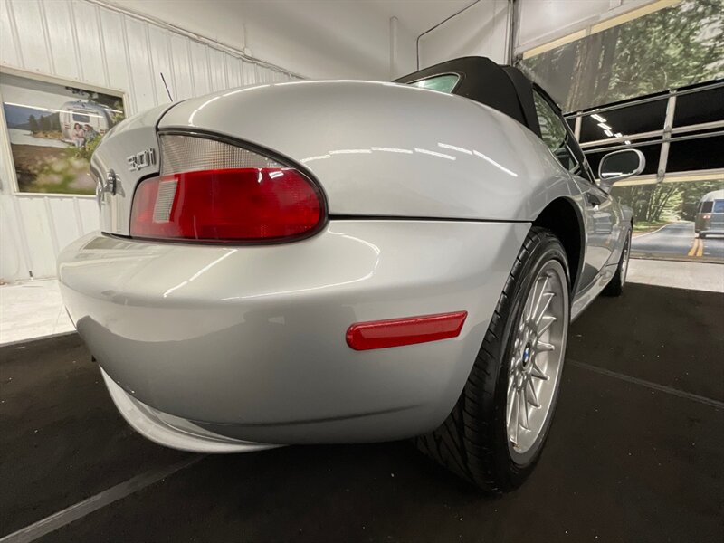 2001 BMW Z3 3.0i  / Leather Seats / LOCAL CAR / LOW MILES / Automatic Transmission - Photo 31 - Gladstone, OR 97027