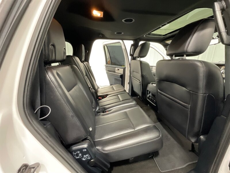 2015 Ford Expedition Limited 4X4 / 3.5L V6 ECOBOOST /NEW TIRES /1-OWNER  / 3RD ROW SEAT - Photo 15 - Gladstone, OR 97027