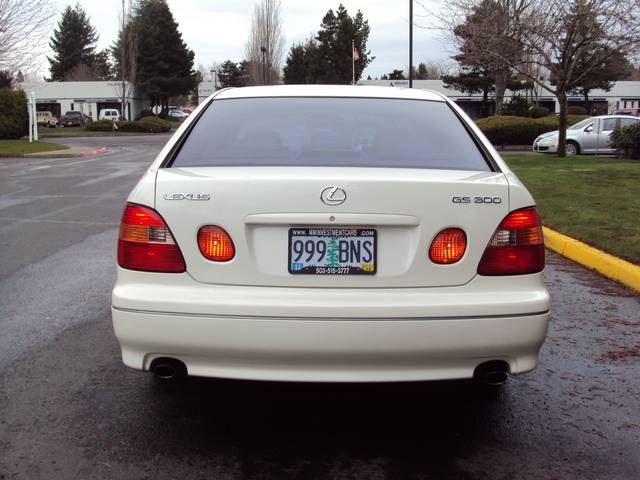 1999 Lexus GS 300   - Photo 4 - Portland, OR 97217