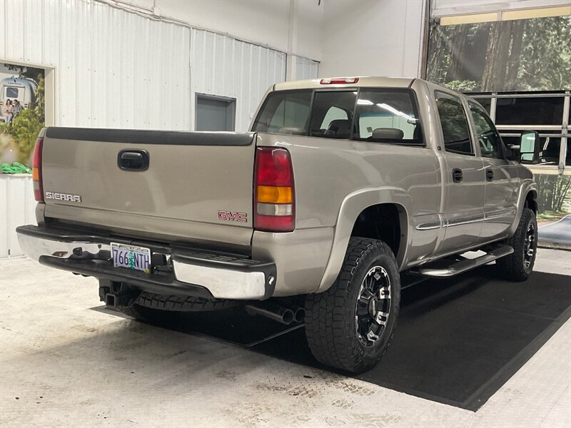 2002 GMC Sierra 2500 SLT Crew Cab 4X4 / 8.1L V8 / Leather & Heated Seat  / LOCAL TRUCK / RUST FREE / 132,000 MILES - Photo 7 - Gladstone, OR 97027