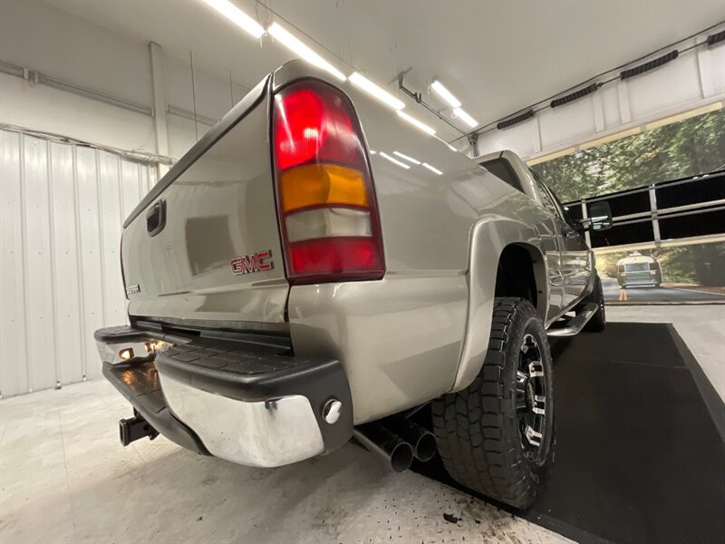 2002 GMC Sierra 2500 SLT Crew Cab 4X4 / 8.1L V8 / Leather & Heated Seat  / LOCAL TRUCK / RUST FREE / 132,000 MILES - Photo 32 - Gladstone, OR 97027