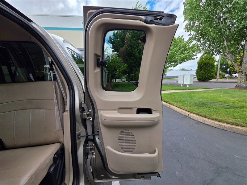 2001 Ford F-150 LARIAT4X4 BF-GOODRICH TIRES LEATHER / 6-PASSENGER / MATCHING CANOPY / LOCAL FRESH TRADE-IN - Photo 38 - Portland, OR 97217