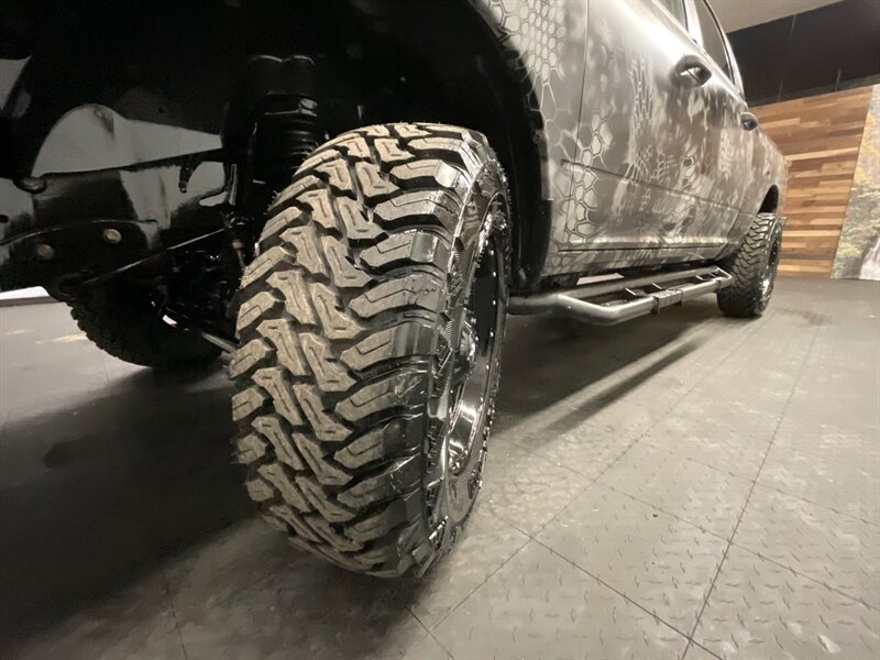 2014 RAM 2500 Big Horn Crew Cab 4X4 / 6.4L V8 HEMI / LIFTED  CUSTOM TRUCK / WRAPPED / CUSTOM FRONT & REAR BUMPERS / LIFTED w/ BRAND NEW WHEELS & TIRES / 1-OWNER LOCAL OREGON TRUCK / SHARP SHARP !! - Photo 24 - Gladstone, OR 97027