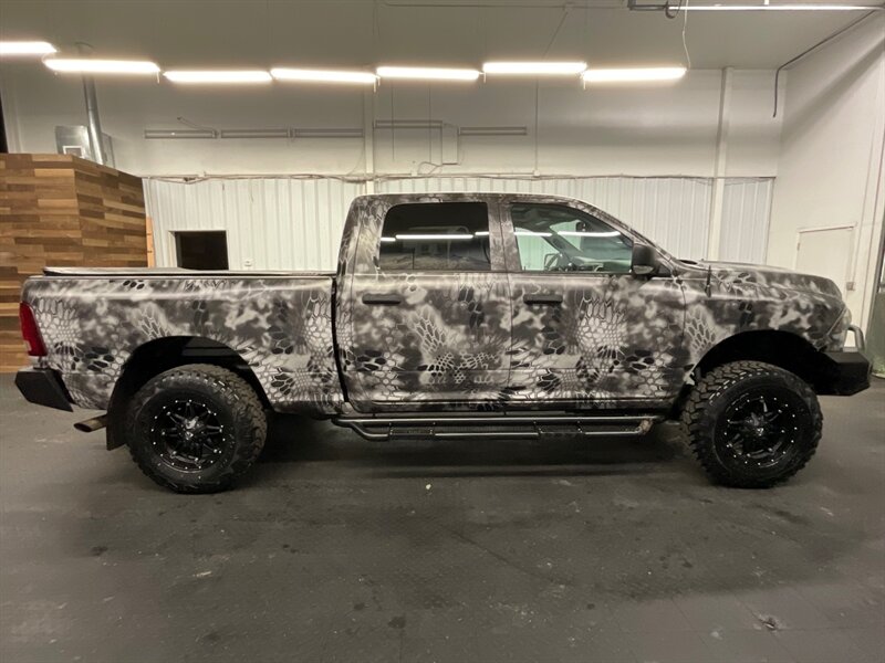 2014 RAM 2500 Big Horn Crew Cab 4X4 / 6.4L V8 HEMI / LIFTED  CUSTOM TRUCK / WRAPPED / CUSTOM FRONT & REAR BUMPERS / LIFTED w/ BRAND NEW WHEELS & TIRES / 1-OWNER LOCAL OREGON TRUCK / SHARP SHARP !! - Photo 4 - Gladstone, OR 97027