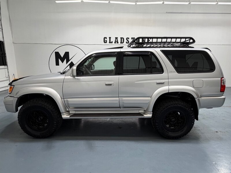 2002 Toyota 4Runner Limited 4X4 V6 / LIFTED w. NEW WHEELS & TIRES / Leather w. Heated Seats / Diff Locks / TIMING BELT SERVICE DONE /ZERO RUST - Photo 3 - Gladstone, OR 97027