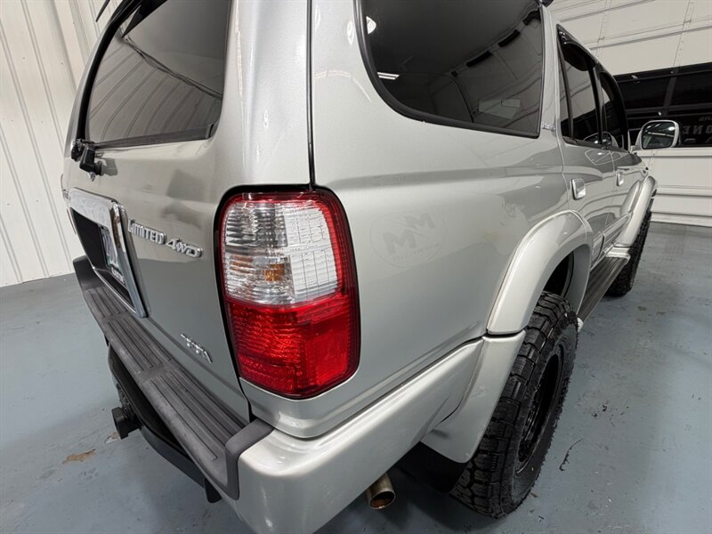 2002 Toyota 4Runner Limited 4X4 V6 / LIFTED w. NEW WHEELS & TIRES / Leather w. Heated Seats / Diff Locks / TIMING BELT SERVICE DONE /ZERO RUST - Photo 29 - Gladstone, OR 97027