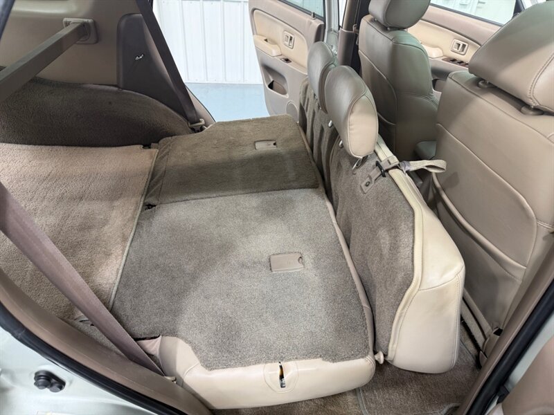 2002 Toyota 4Runner Limited 4X4 V6 / LIFTED w. NEW WHEELS & TIRES / Leather w. Heated Seats / Diff Locks / TIMING BELT SERVICE DONE /ZERO RUST - Photo 39 - Gladstone, OR 97027