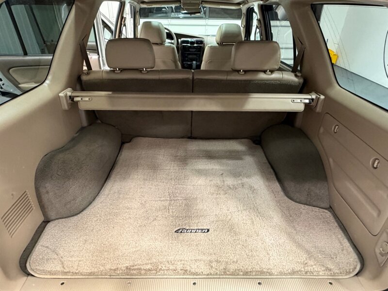 2002 Toyota 4Runner Limited 4X4 V6 / LIFTED w. NEW WHEELS & TIRES / Leather w. Heated Seats / Diff Locks / TIMING BELT SERVICE DONE /ZERO RUST - Photo 10 - Gladstone, OR 97027
