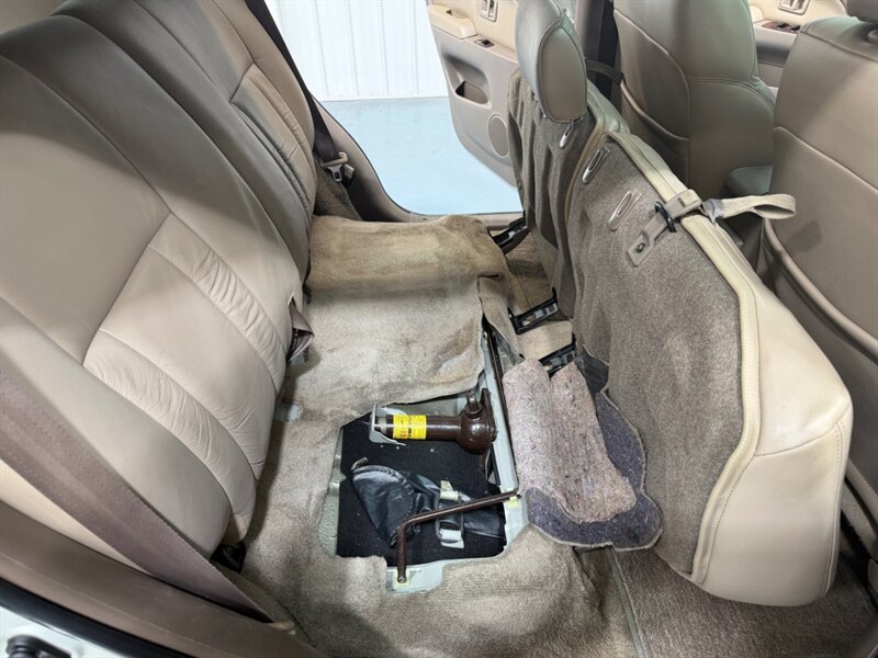 2002 Toyota 4Runner Limited 4X4 V6 / LIFTED w. NEW WHEELS & TIRES / Leather w. Heated Seats / Diff Locks / TIMING BELT SERVICE DONE /ZERO RUST - Photo 40 - Gladstone, OR 97027