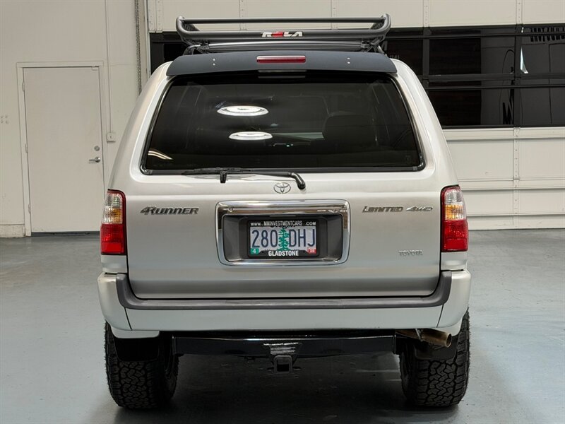 2002 Toyota 4Runner Limited 4X4 V6 / LIFTED w. NEW WHEELS & TIRES / Leather w. Heated Seats / Diff Locks / TIMING BELT SERVICE DONE /ZERO RUST - Photo 6 - Gladstone, OR 97027
