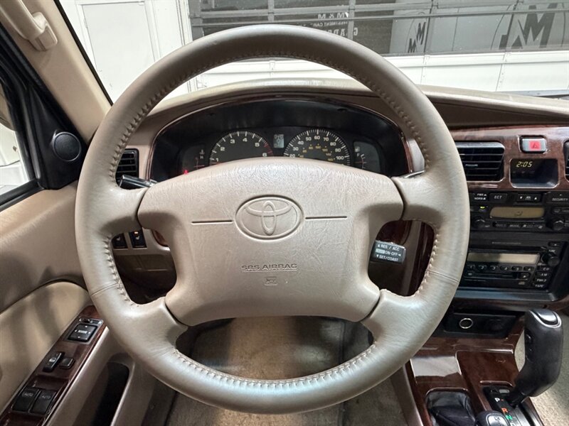 2002 Toyota 4Runner Limited 4X4 V6 / LIFTED w. NEW WHEELS & TIRES / Leather w. Heated Seats / Diff Locks / TIMING BELT SERVICE DONE /ZERO RUST - Photo 15 - Gladstone, OR 97027